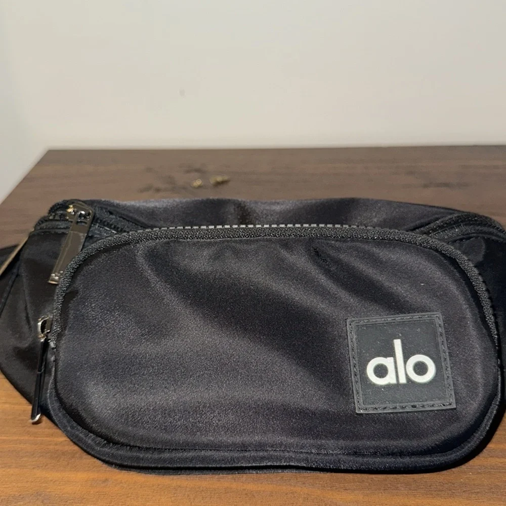 ALO Explorer Fanny Pack - Picture 5 of 8